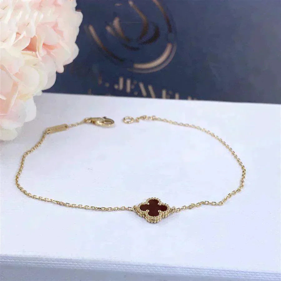 "Traum"CLOVER CARNELIAN EINZELBLUMENARMBAND
