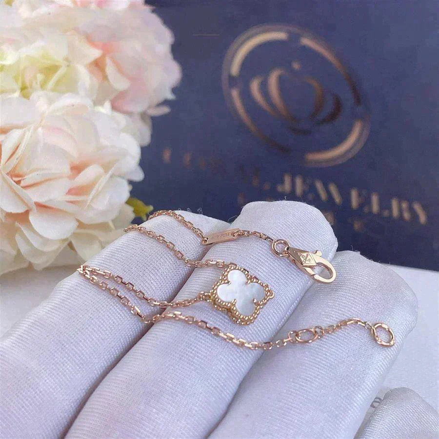 ¡®Dream¡¯CLOVER WHITE MOP SINGLE FLOWER BRACELET