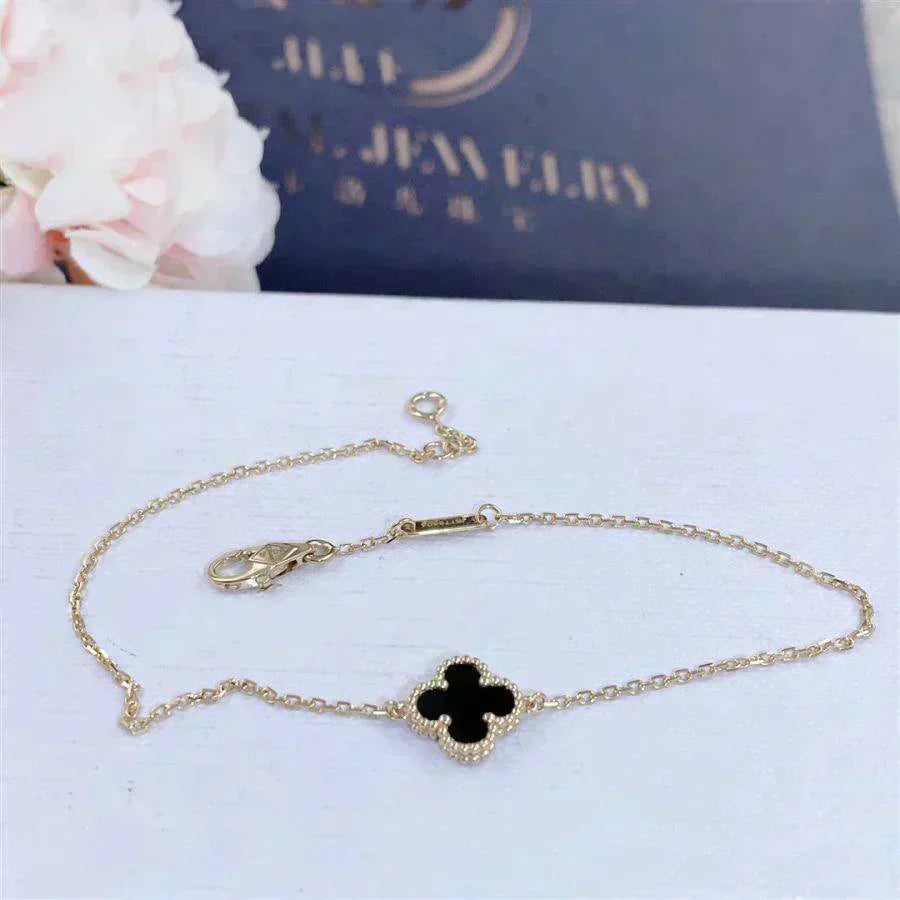 ¡®Dream¡¯CLOVER ONYX SINGLE FLOWER BRACELET