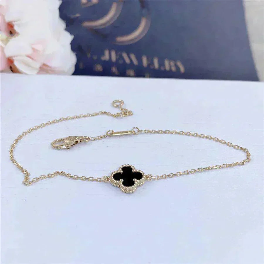 ¡®Dream¡¯CLOVER ONYX SINGLE FLOWER BRACELET