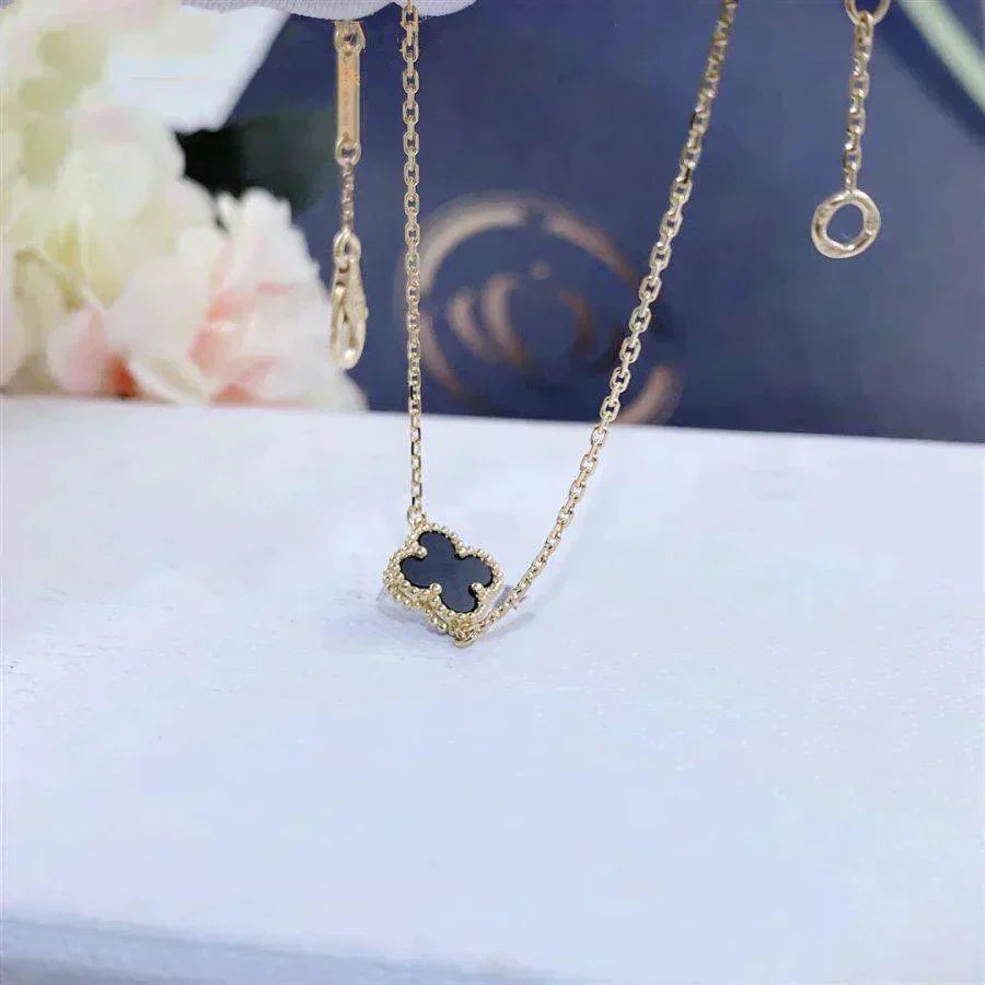 ¡®Dream¡¯CLOVER ONYX SINGLE FLOWER BRACELET