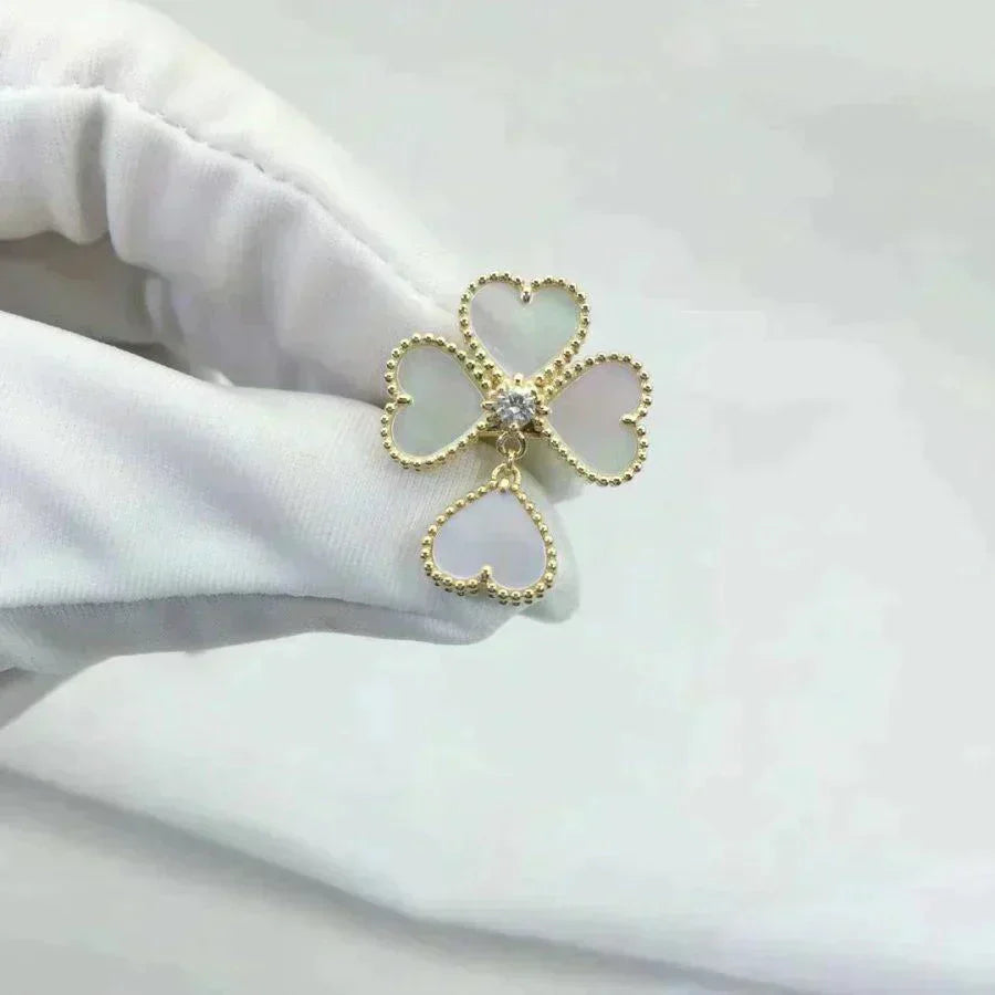 ¡®Dream¡¯SWEET CLOVER WHITE MOP RING