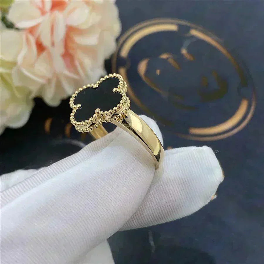 ¡®Dream¡¯CLOVER ONYX RING
