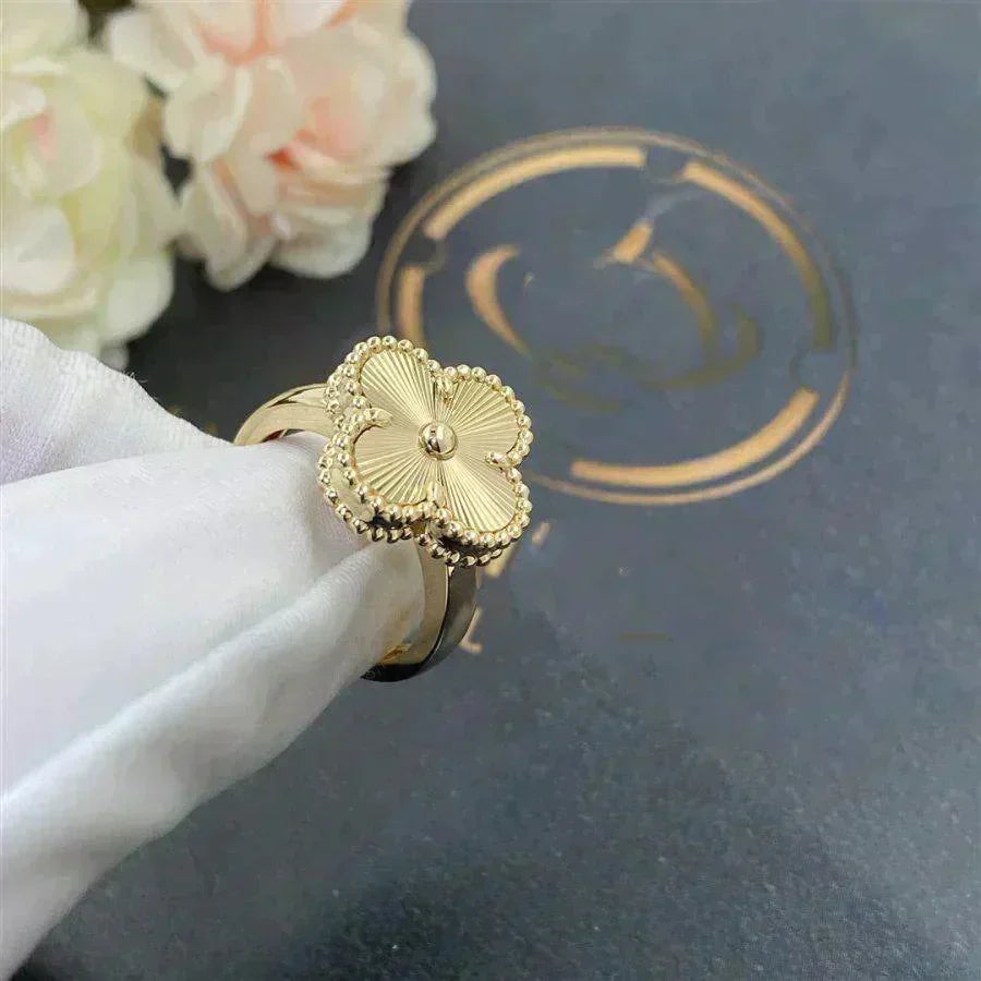 ¡®Dream¡¯CLOVER GOLD RING