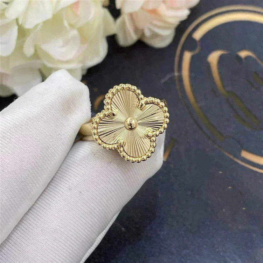 ¡®Dream¡¯CLOVER GOLD RING