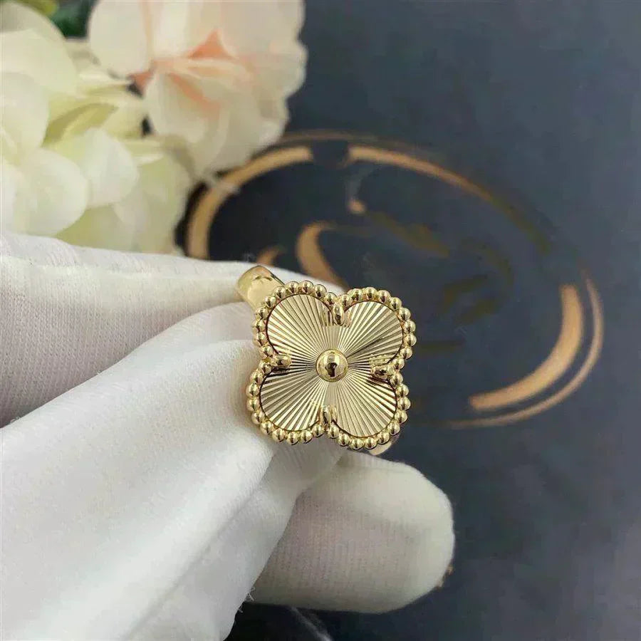 ¡®Dream¡¯CLOVER GOLD RING