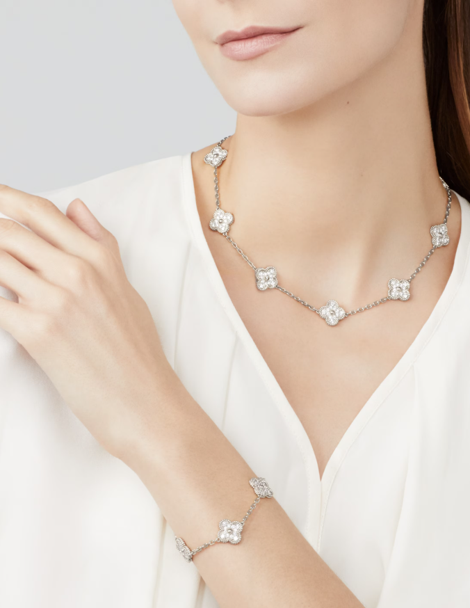 [¡®Dream¡¯]CLOVER 10 MOTIFS FULL DIAMOND NECKLACE