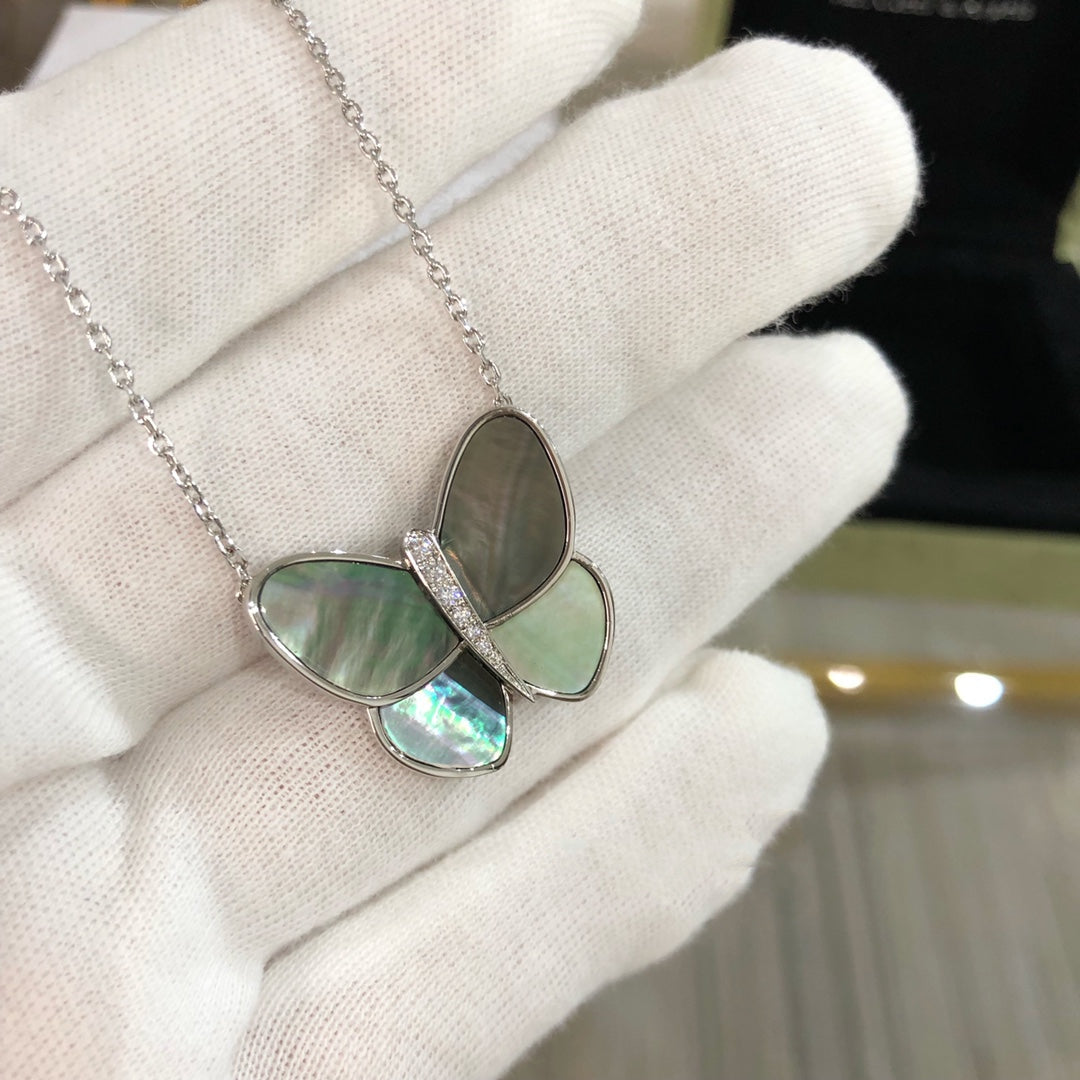 ¡®Dream¡¯LARGE BUTTERFLY SILVER PENDANT DIAMOND NECKLACE