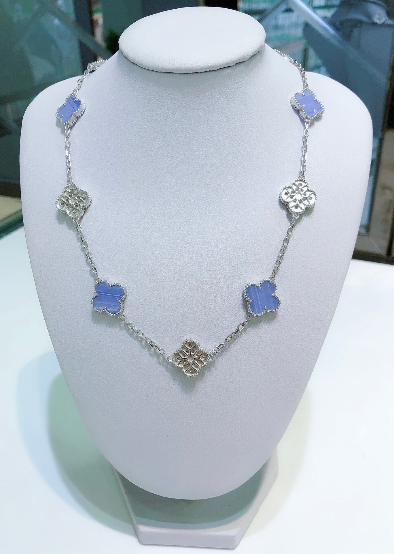 ¡®Dream¡¯CLOVER 10 MOTIFS CHALCEDONY DIAMONDS SILVER NECKLACE