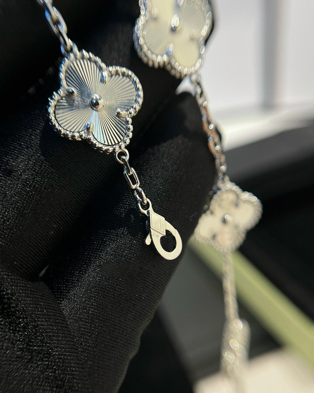 [Dream]New  CLOVER 5 MOTIF LASER BRACELET COLLECTION